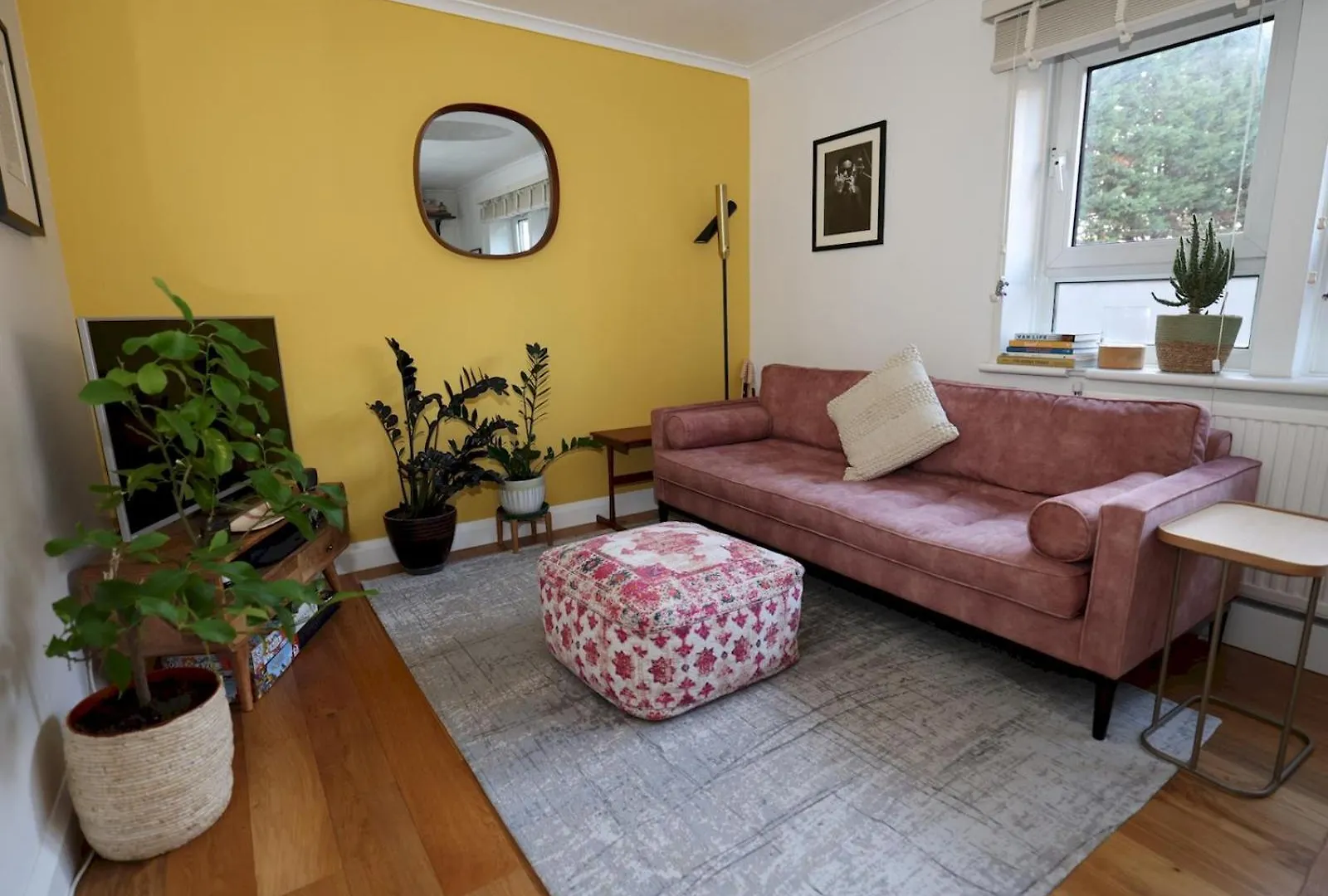 Pass The Keys Charming 2 Bed Apartment London